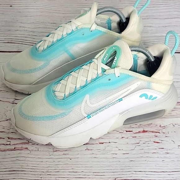 Nike Air Max 2090's White and Mint Green Women's Size 7 - Picture 3 of 15